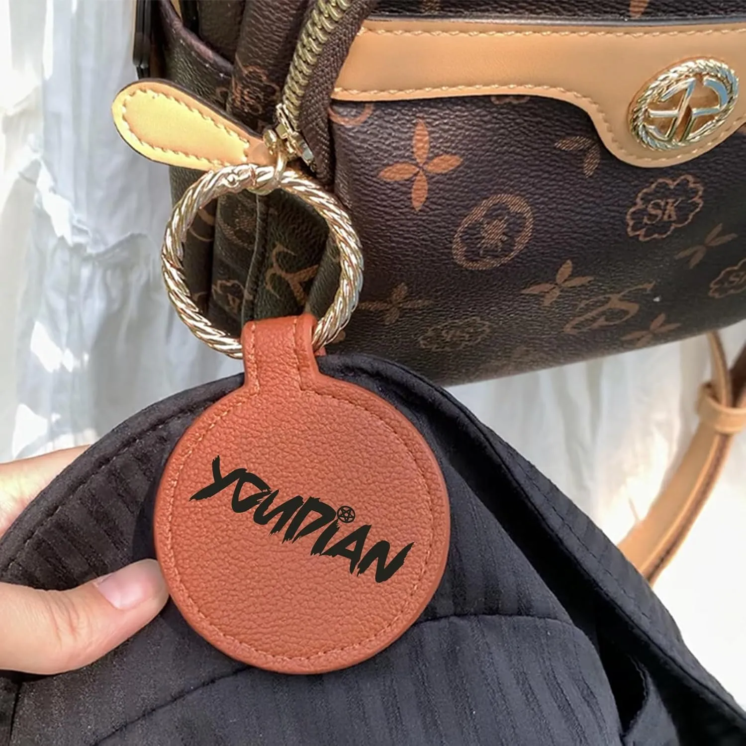 2pcs Personalised Leather Keychain Custom Keychain Personalised Round Keychain for Men and Women