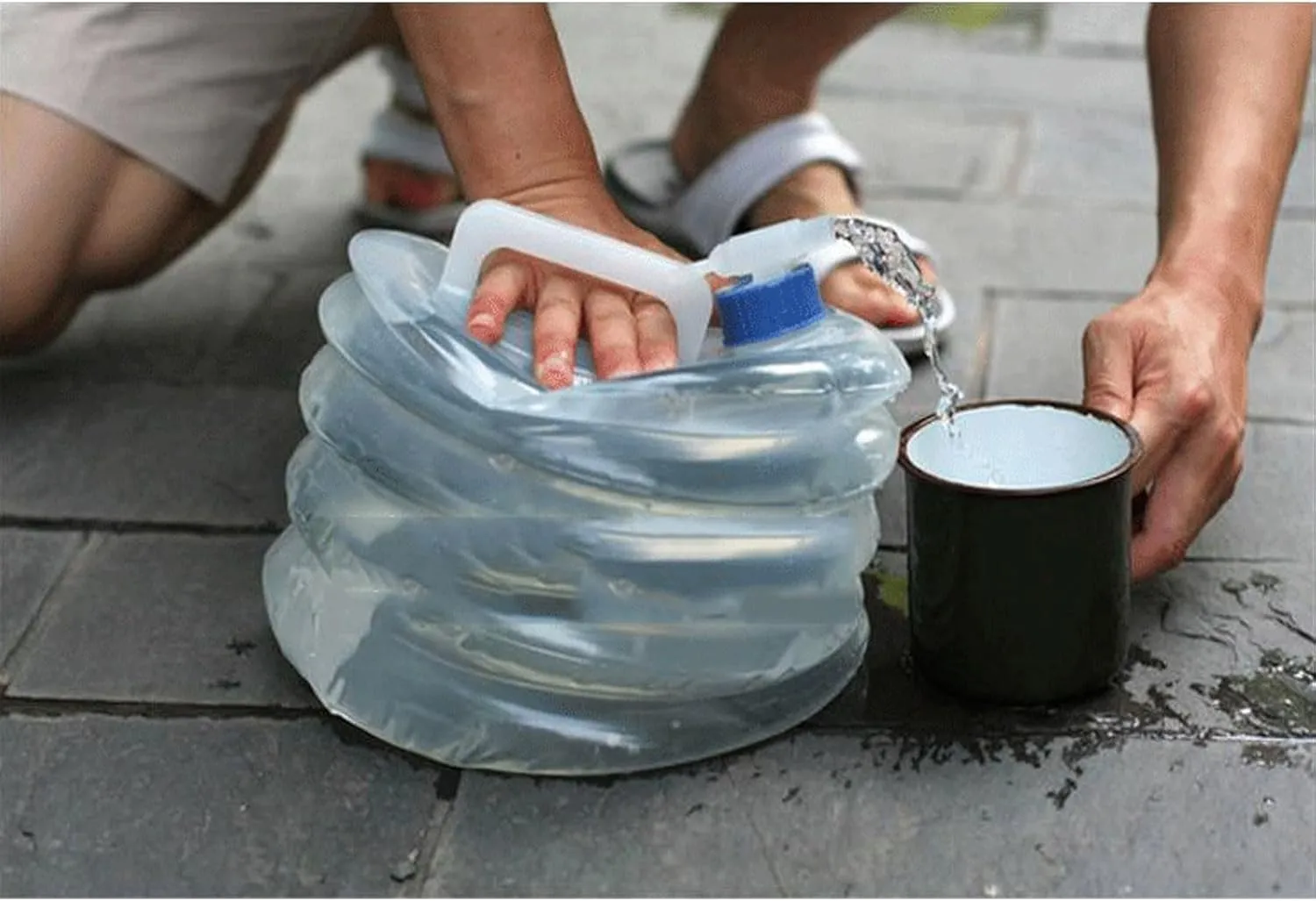 Collapsible Camping Water Container with Spigot, 2025 New Camping Water Storage Jug Carrier, 0.8-4Gallon, Portable & Foldable, for Camping, Hiking Backpack RV & Emergency (2.11 Gal)