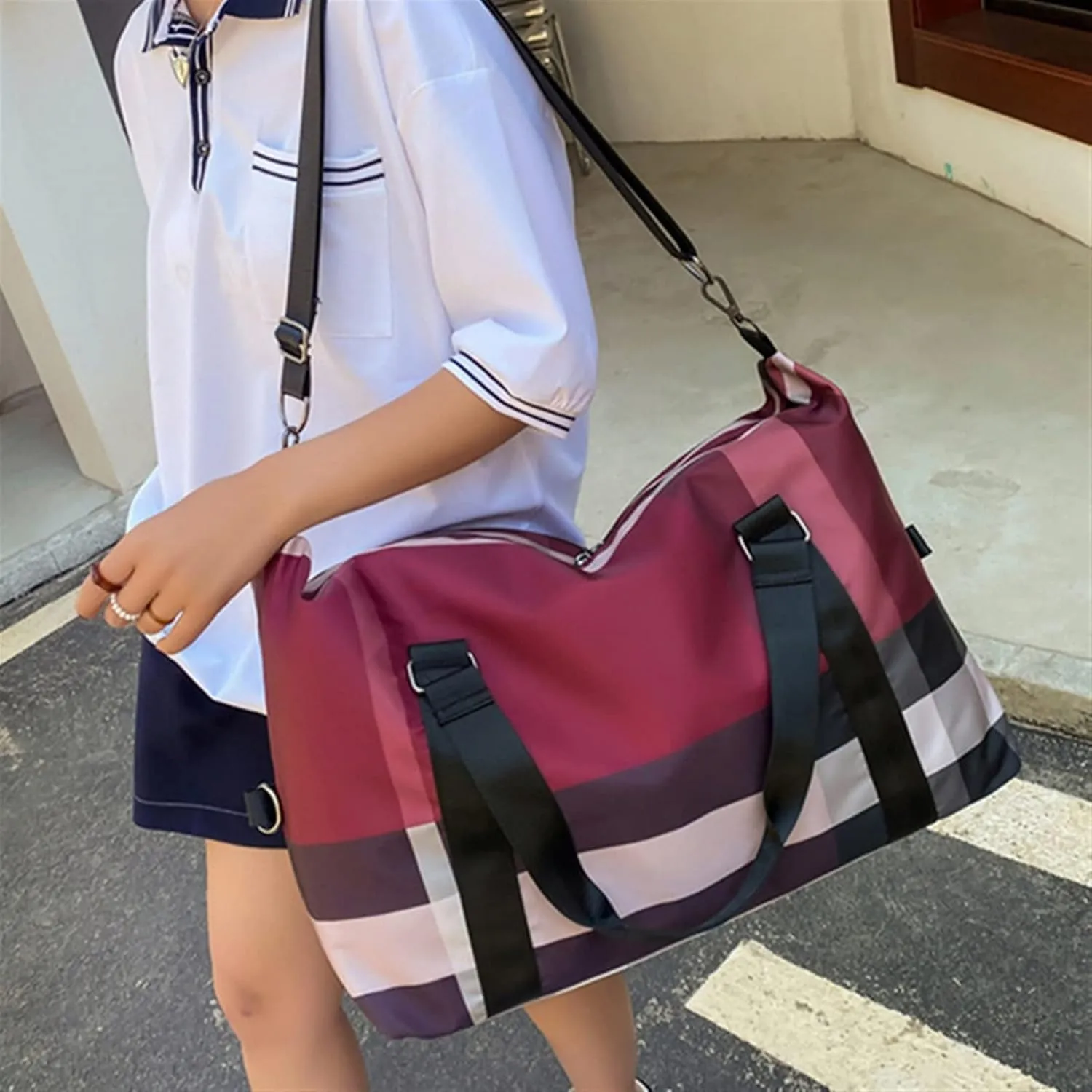 Gym bag for women Gym Travel Training Sports Fitness Shoulder Crossbody Bag For Women Waterproof Large Weekend Nylon Female Hall Handbags(Auburn)