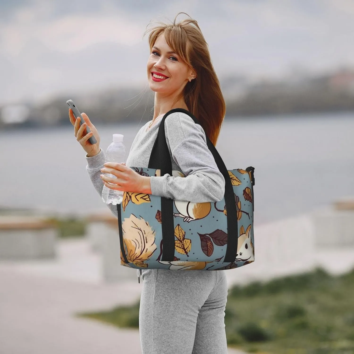 Gym Bags Small Cute Squirrel Duffel Bag Overnight Bag with Shoe Compartment Carryon Bag for Men Women