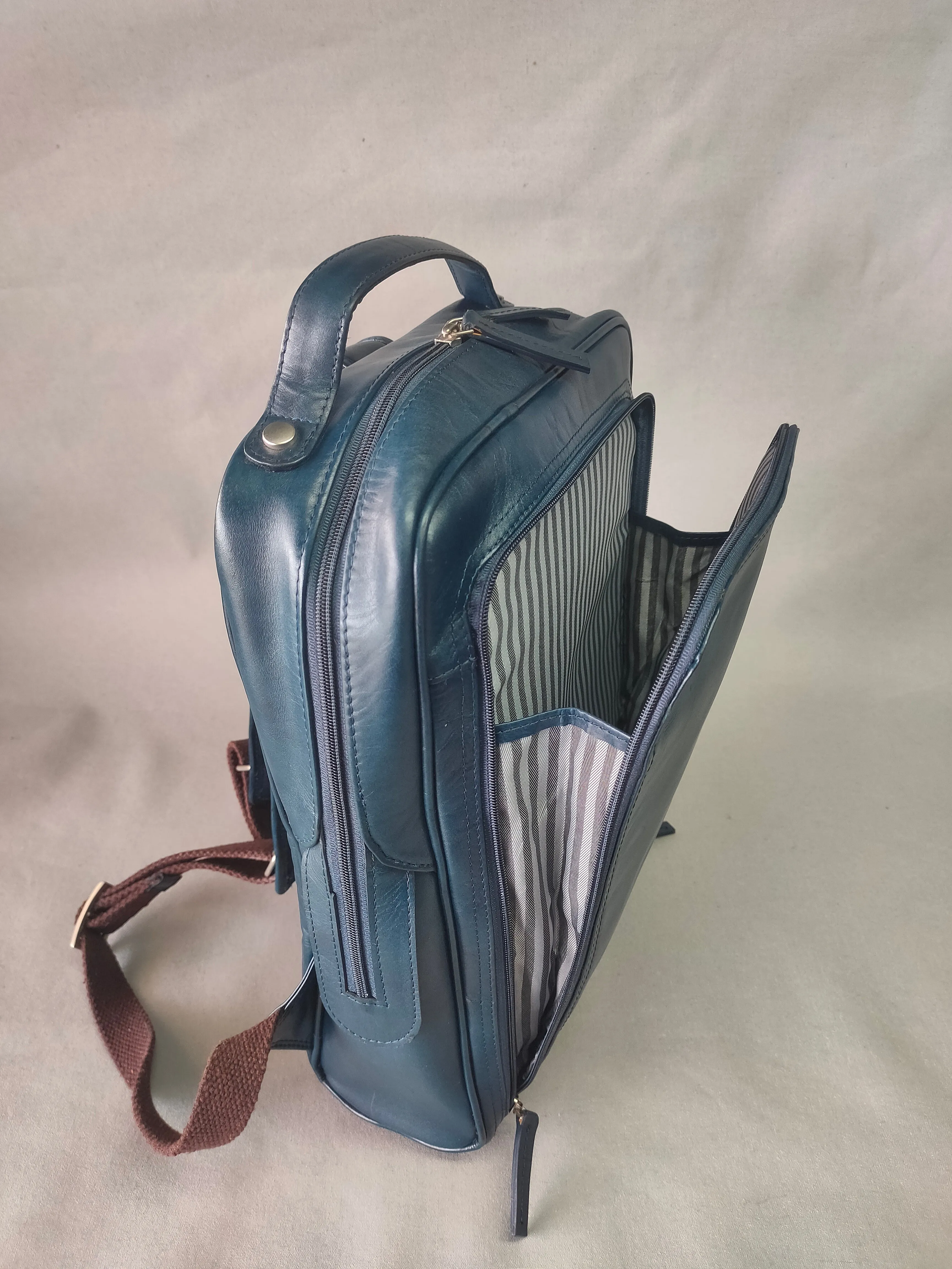 Hampshire laptop backpack vachata blue