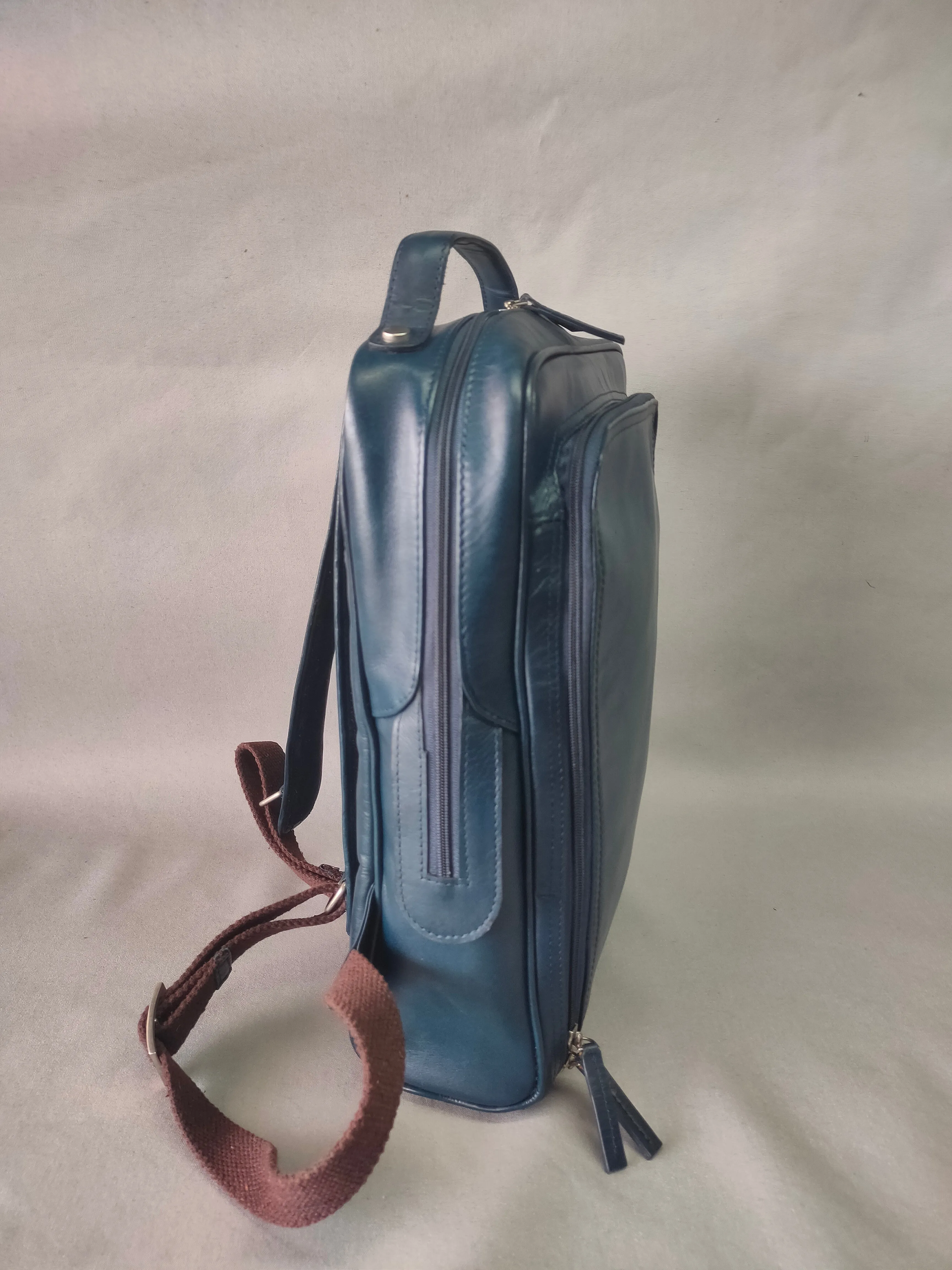 Hampshire laptop backpack vachata blue