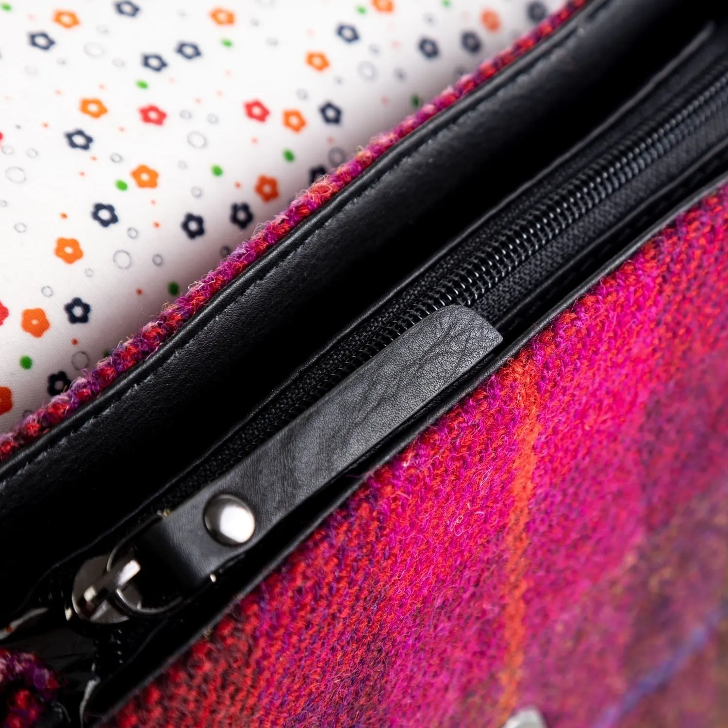 Ht Leather Flapover Backpack Cerise Check / Black