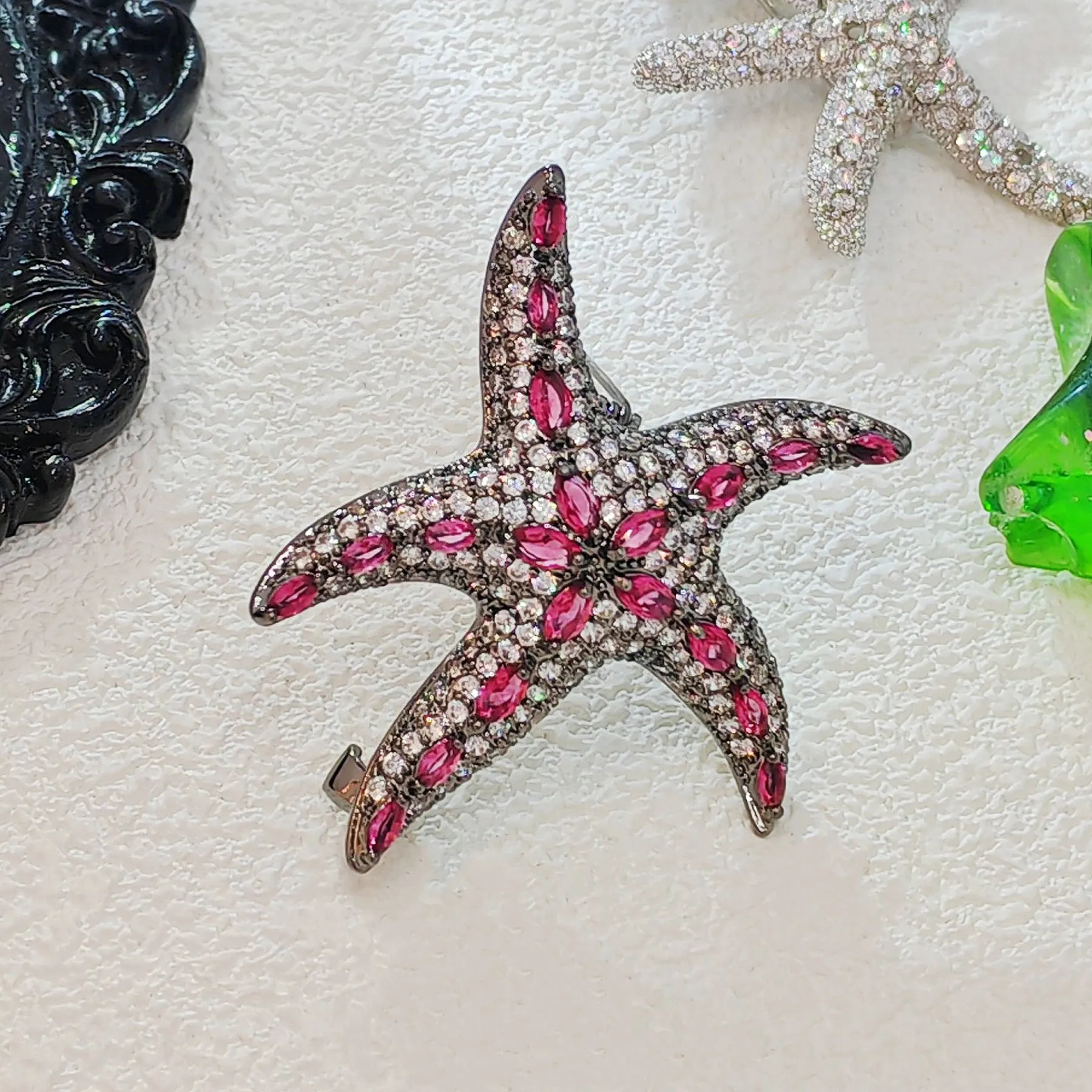 Jewelblings Gothic Fashion Pink Stones & Black Starfish Brooch Sea Star Pin Chic Beach Jewelry