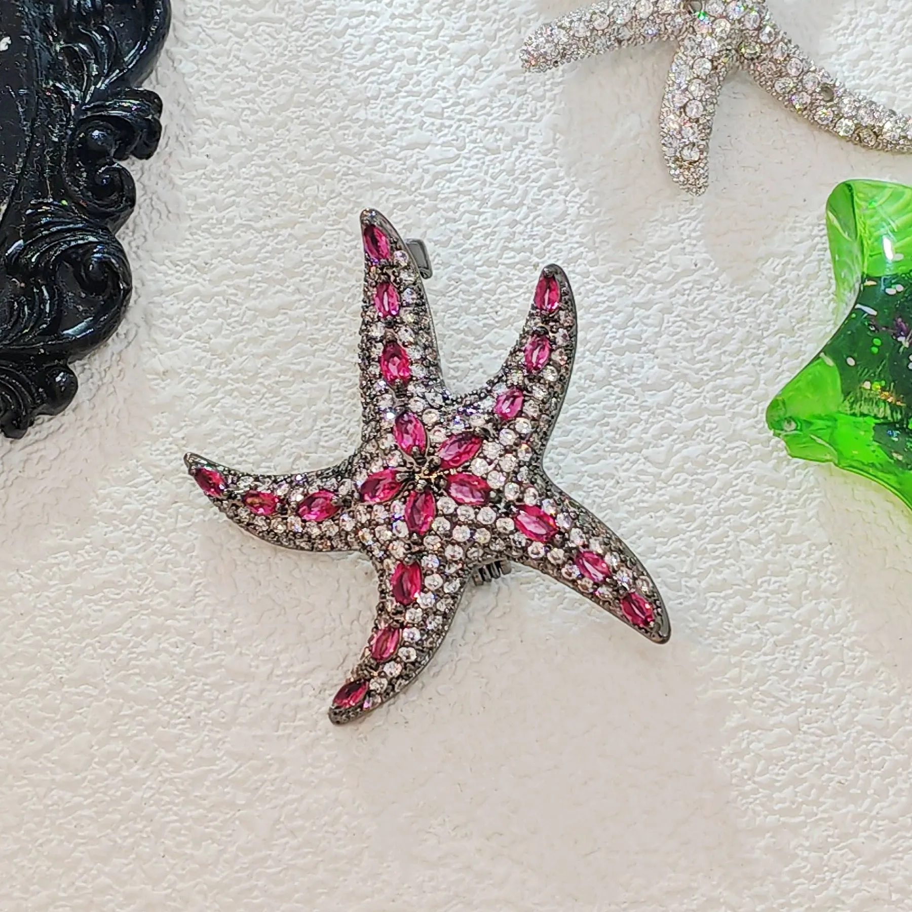 Jewelblings Gothic Fashion Pink Stones & Black Starfish Brooch Sea Star Pin Chic Beach Jewelry