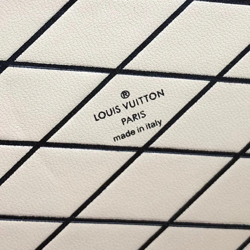 LOV2 Bags - Fashion Bags  1945