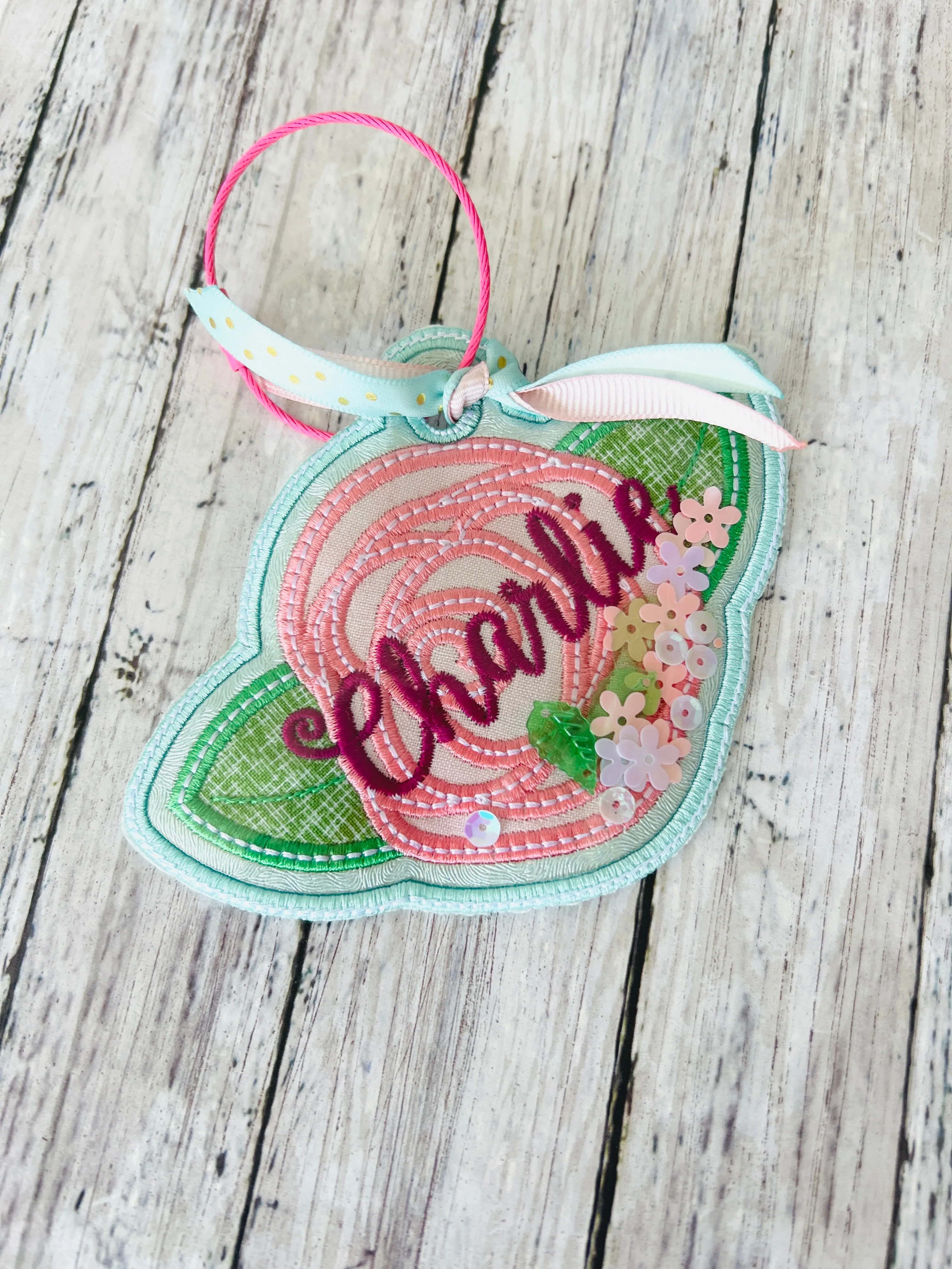 Rose Bag Tag Shaker
