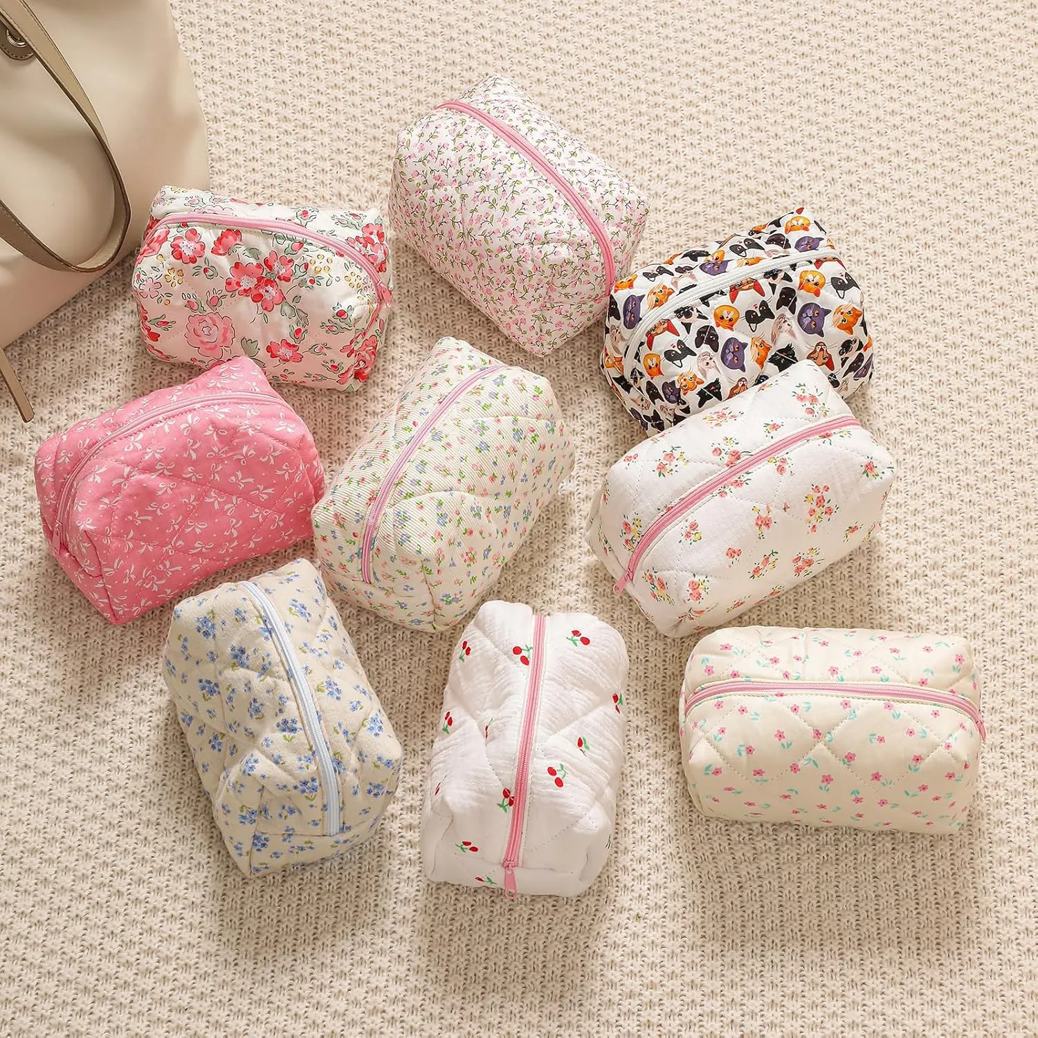 Small Quilted Cotton Makeup Bag, Cute Floral Cosmetic Bag, Cotton Aesthetic Makeup Pouch, Kawaii Travel Toiletry Bag for Women and Girls (06 Blue and Pink Flower)