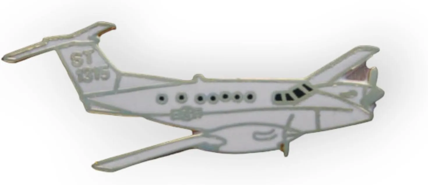 Tc-12B Huron King Air Lapel Hat Pin Up United States Army Air Force Pilot Crew Beechcraft