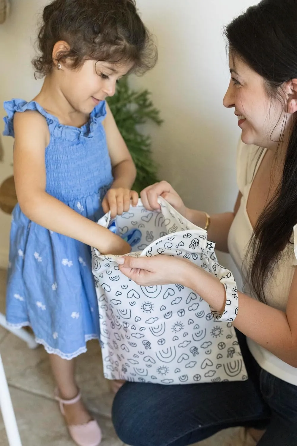 Tiny Twinkle Mess-proof Waterproof Wet Dry Bag | 2 Pack Reusable for Swimsuits, Gym & Baby Clothes | Leakproof Wet Clothes Bag, Beach Travel Essentials (Black,White)
