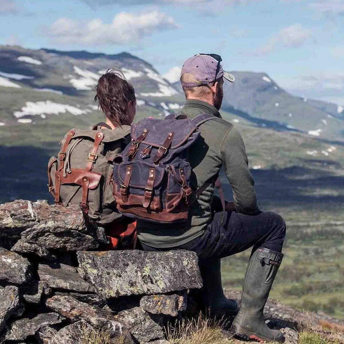 Vintage Canvas Leather Mountaineering Travel 20 to 35 Liter Backpack for Men