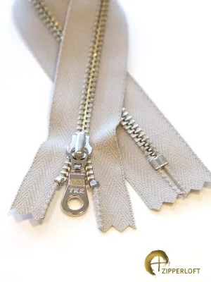 YKK #4.5 Shiny Nickel (4-12" / 10.2-30.5cm) - 576 Harbour Grey